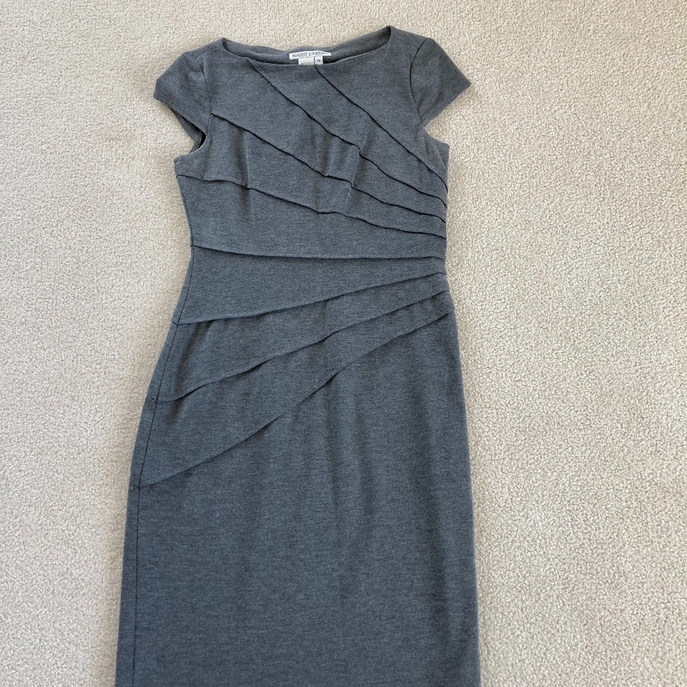 Maggie London Sleeveless Dress